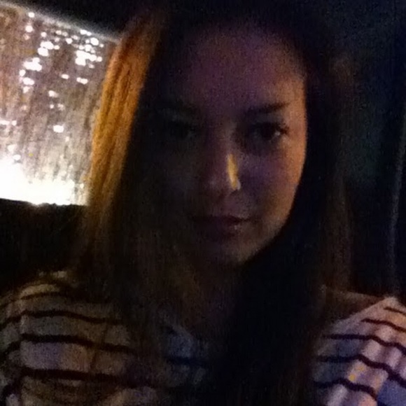 Meet your Posher, Brandy - Picture 1 of 1